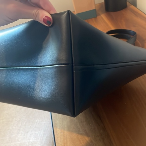 Madewell leather bag with front pocket - Picture 6 of 9